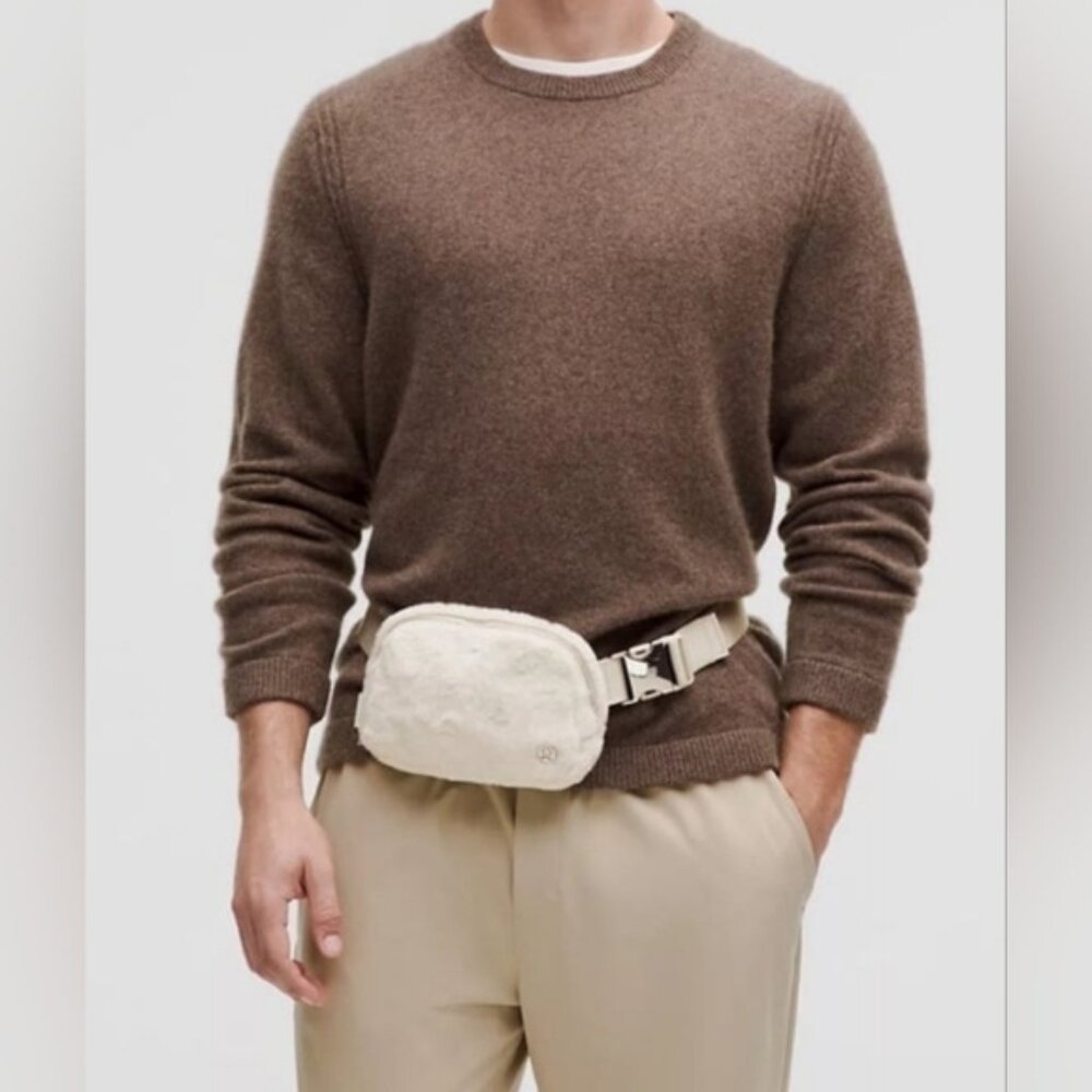 Lululemon Everywhere Belt Bag Limited Edition